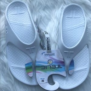 Telic Flip Flops